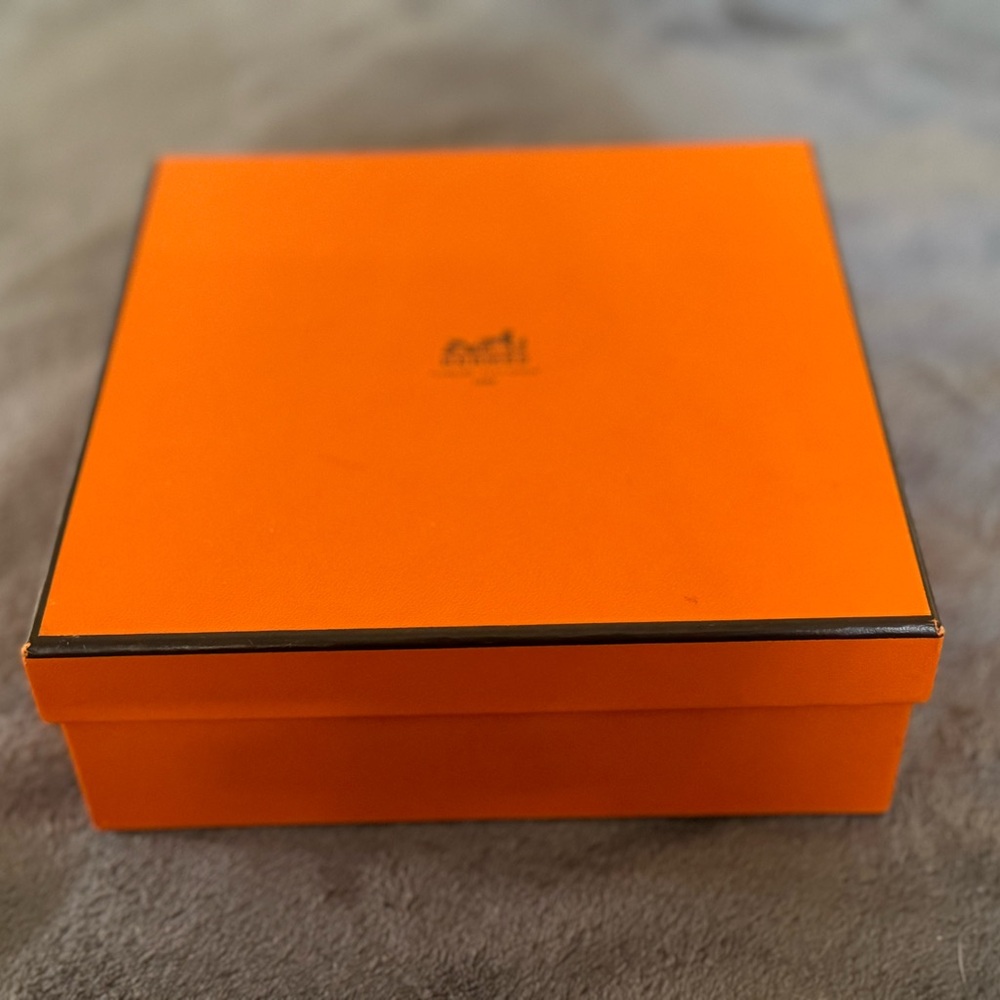Hermes Box 6.75x6.75x2.25